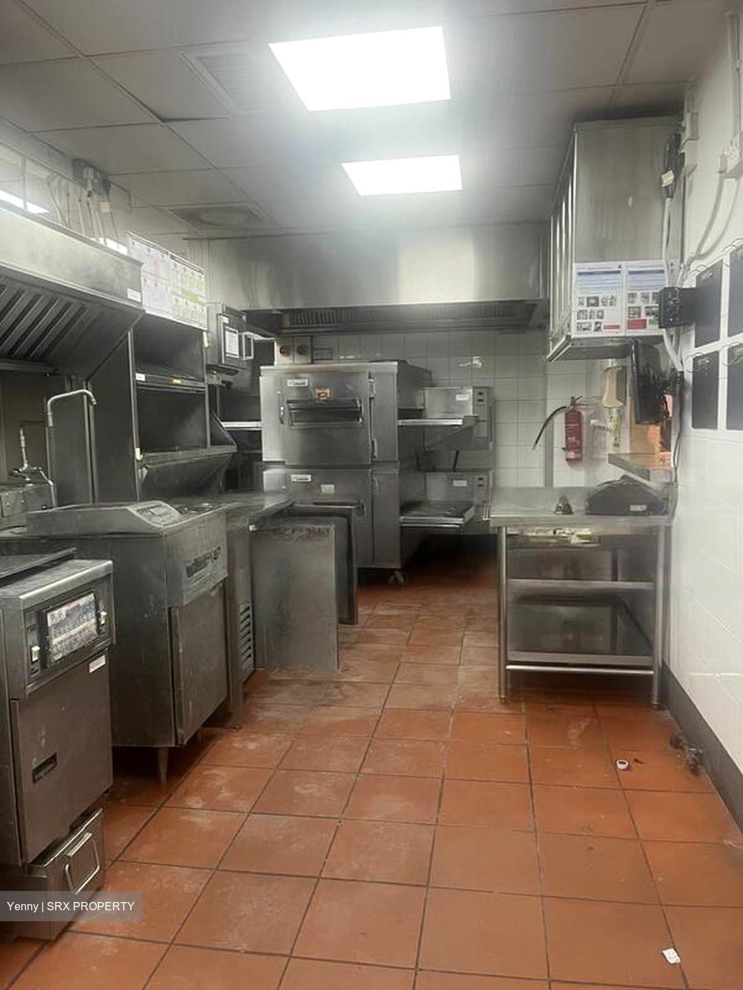Ang Mo Kio Avenue 6 (D20), Retail #477207401